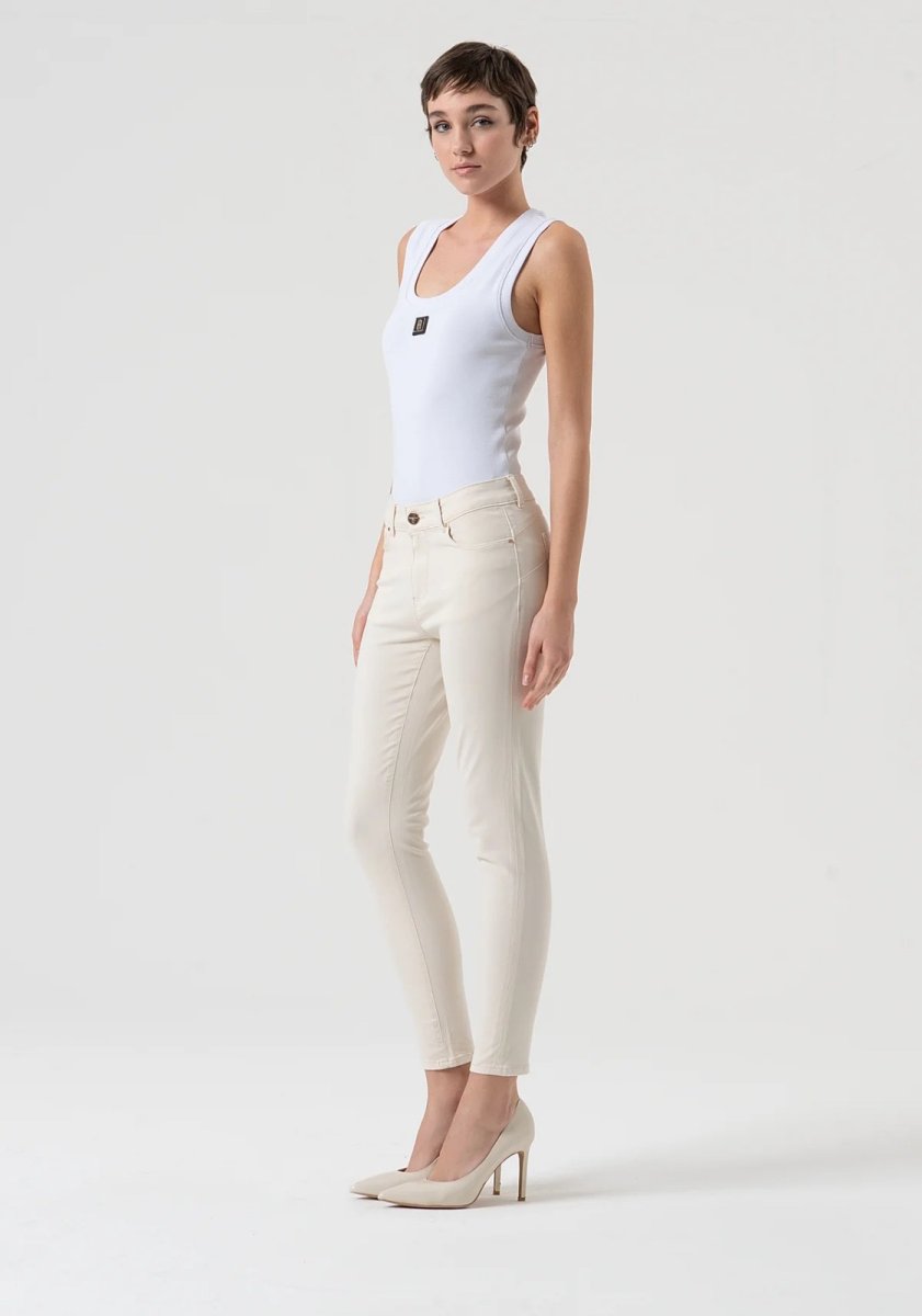 Jeans Slim Effetto Push Up in Raso - immagine 3
