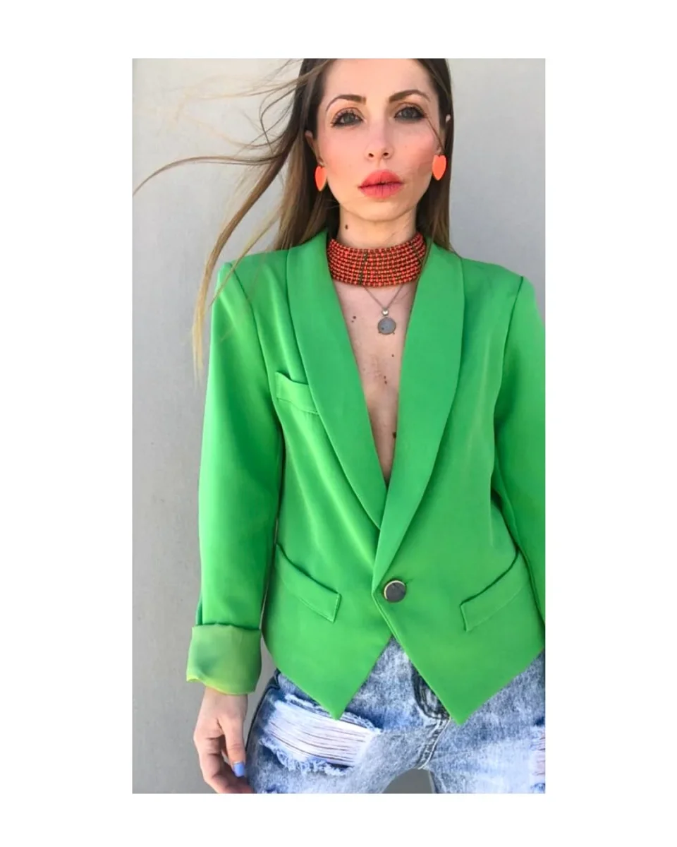 Blazer taglio pinguino con bottone oro! - immagine 2