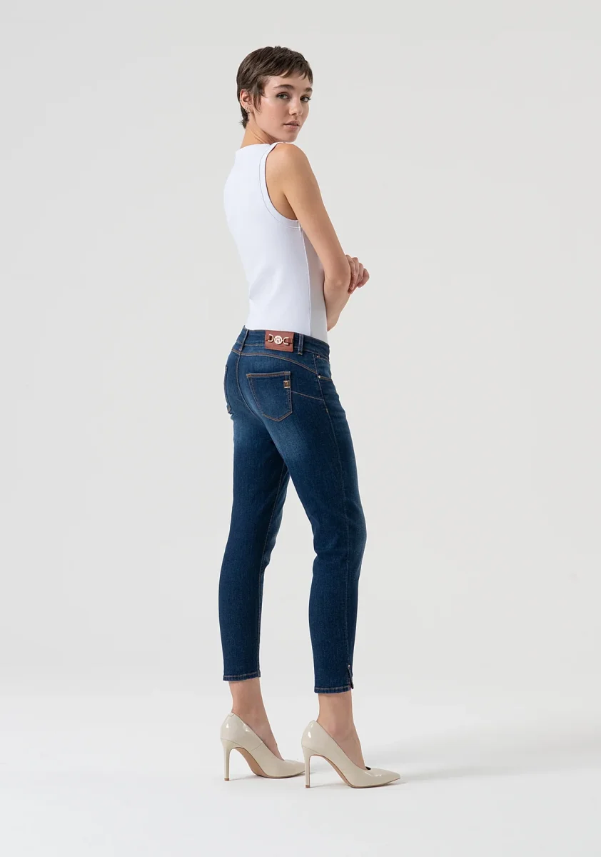 Jeans Slim Cropped Effetto Push Up - immagine 5